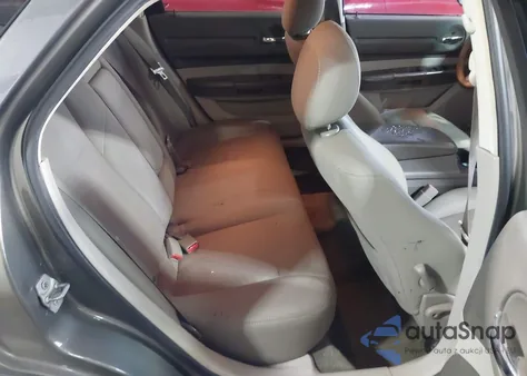 2008 Dodge Magnum z USA, uszkodzony, nr VIN 2D4FV47TX8H153305